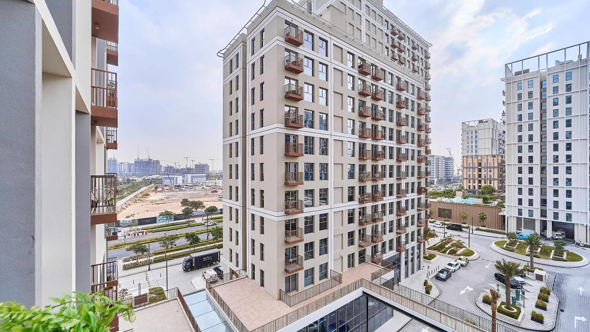 Elegant 2Br Living Steps From Dubai Hills Park Apartment United Arab Emirates