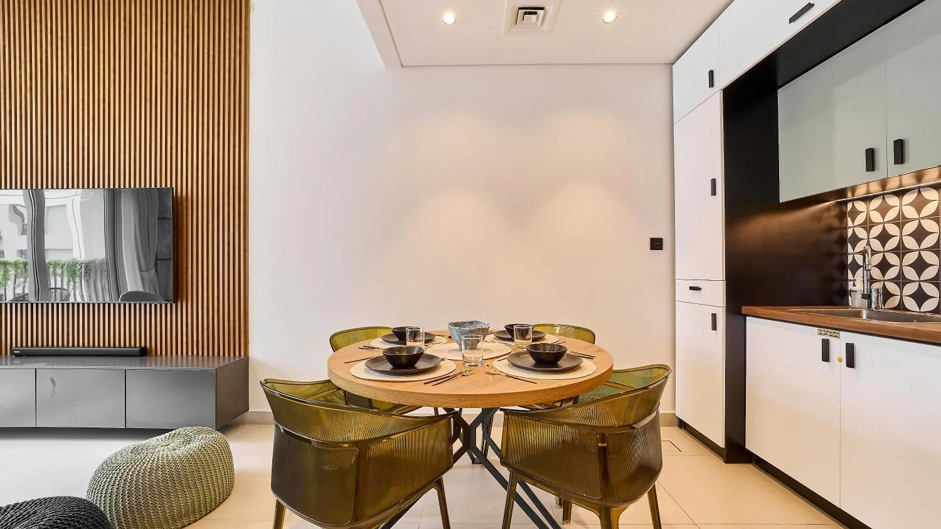 Elegant 2Br Living Steps From Dubai Hills Park Apartment